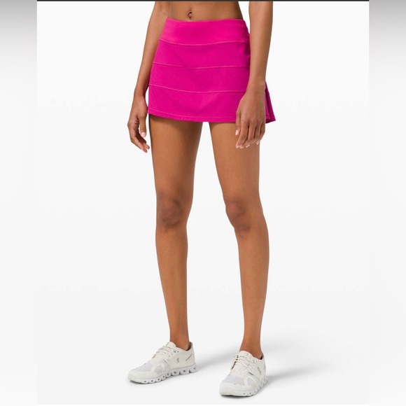lululemon athletica Dresses & Skirts - Lululemon Athletica Bright Pink Skirt Women’s 
Size: 12